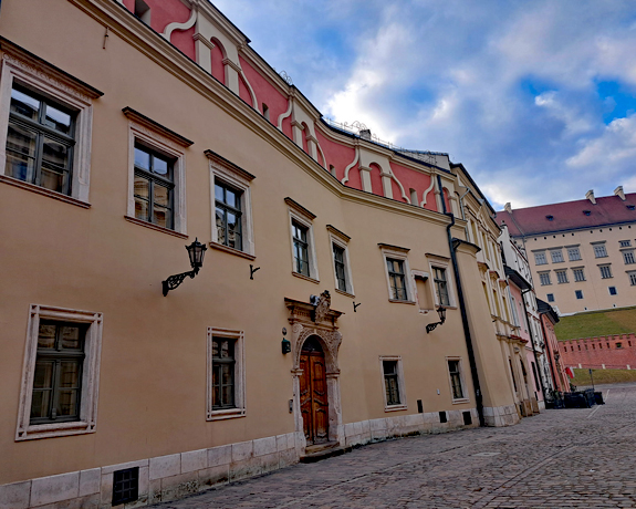KRAKÓWDom kard. Dziwisza